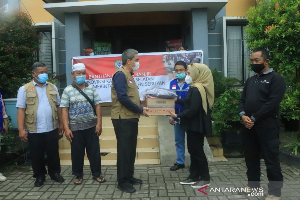 Wali Kota terima bantuan banjir dari Pemkab Seruyan