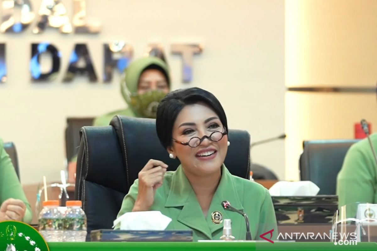 Istri Kasad apresiasi kegiatan organisasi edukasi vaksinasi COVID-19