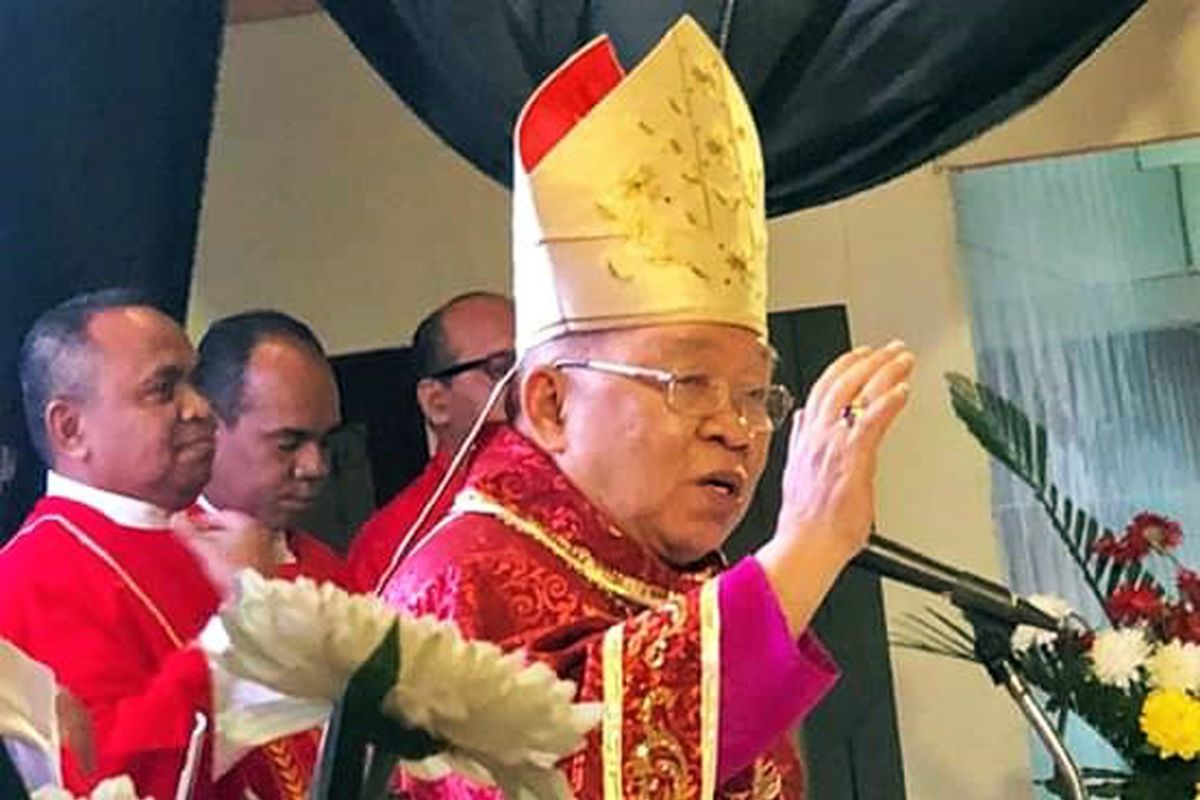 Uskup Diosis Amboina Mgr Mandagi positif terinfeksi virus corona