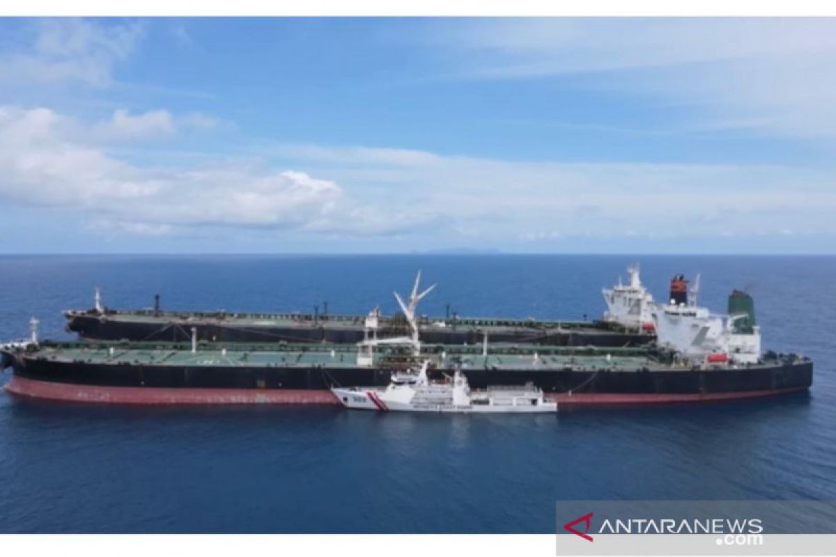 Ketika dua super tanker asing ditangkap di perairan Pontianak