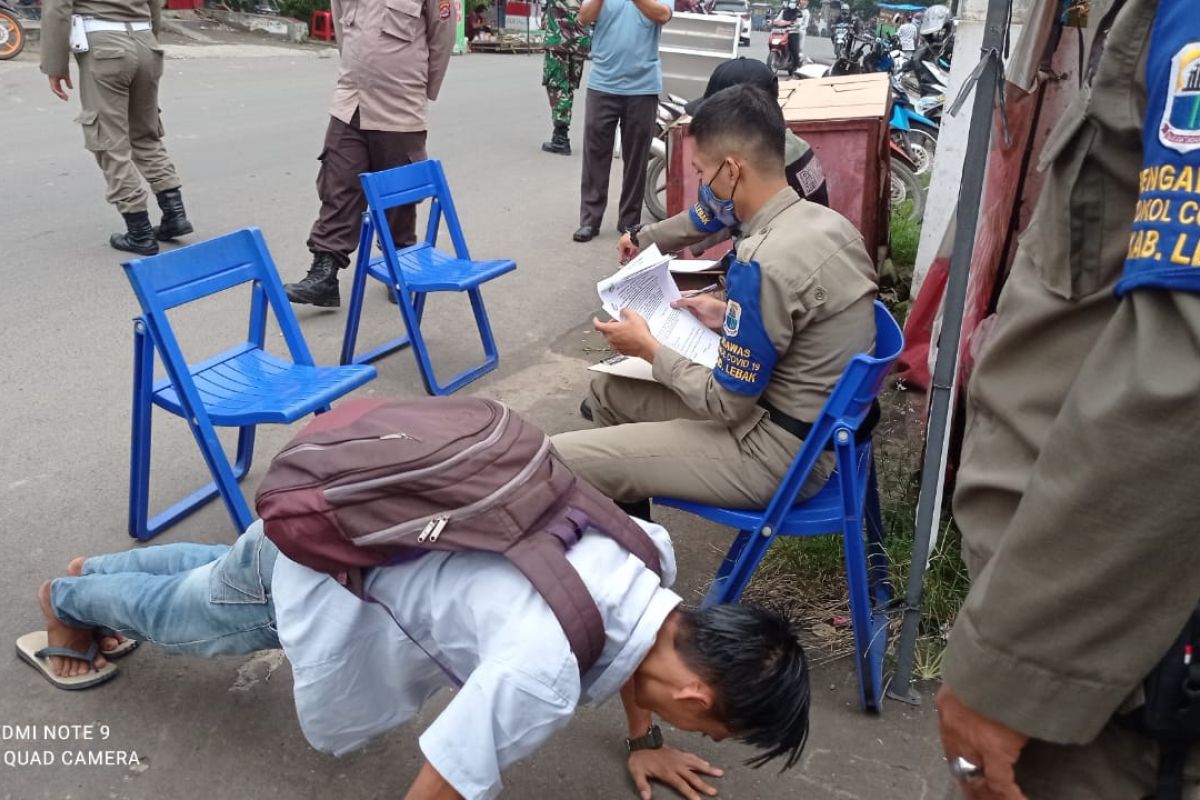 Satgas COVID-19 Lebak kembali operasi masker cegah corona