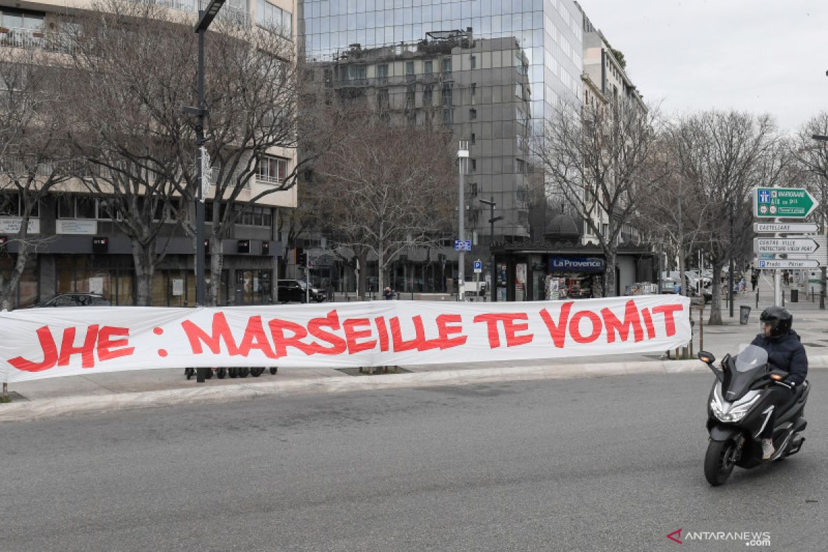 Suporter mengamuk, laga Marseille vs Rennes ditunda