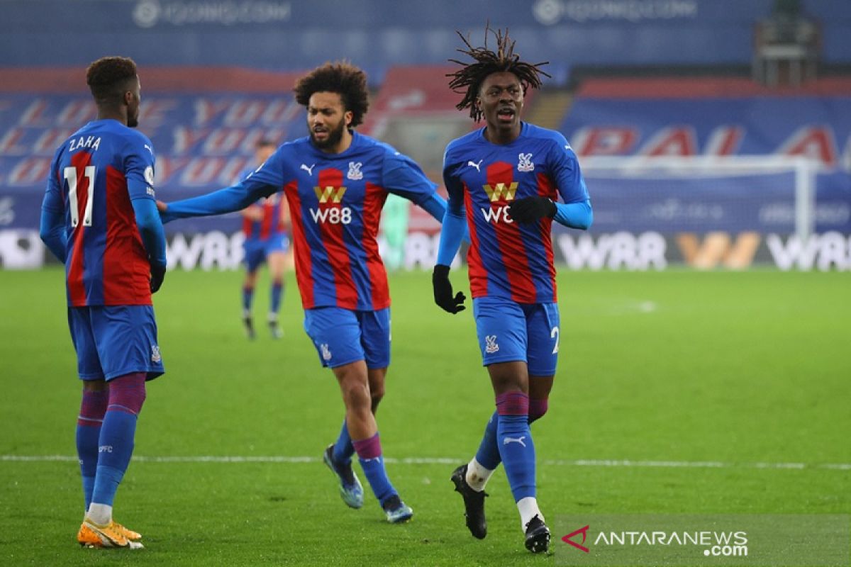 Crystal Palace perpanjang tren buruk Wolverhampton