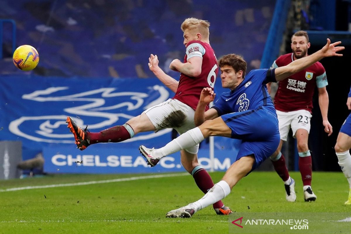 Chelsea membungkam Burnley 2-0