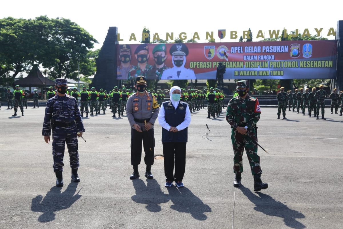 Kasus COVID-19 tinggi, Forkopimda Jatim gelar pasukan 