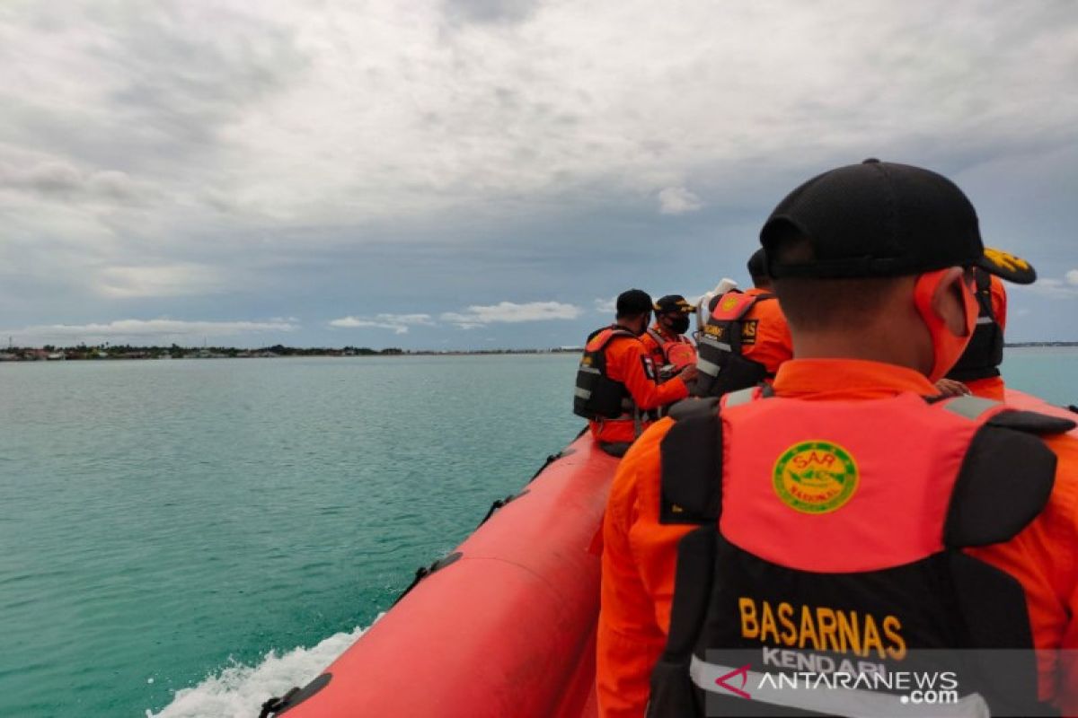 Seorang nelayan hilang setelah terjatuh dari kapalnya