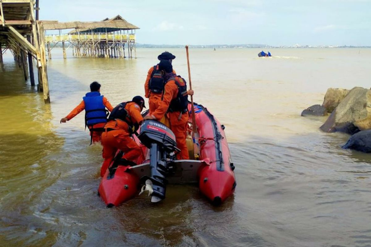 Remaja putri hilang saat mandi di Laut Lancok