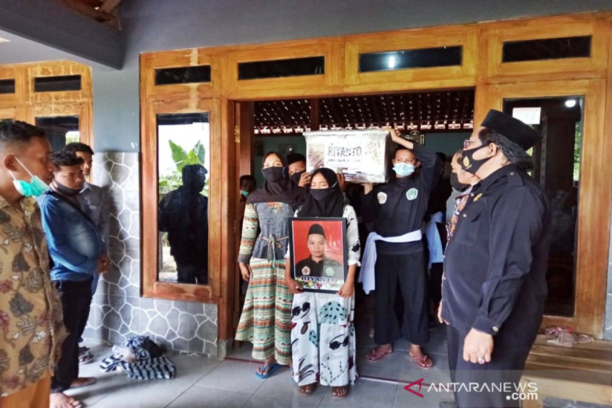 Jenazah kakak beradik korban Sriwijaya Air dimakamkan di Sragen