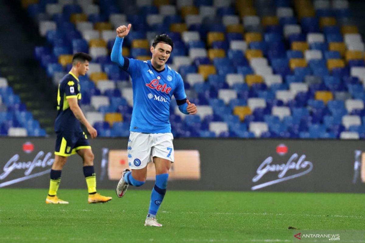 Liga Italia-Napoli masuk empat besar setelah perpanjang penderitaan Parma 2-0