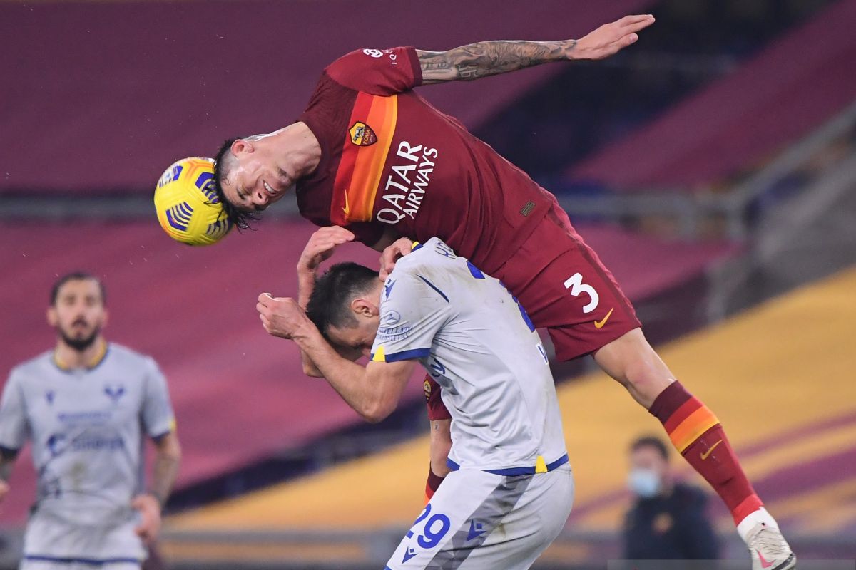 Roma amankan kembali posisi ketiga setelah hancurkan Verona 3-1