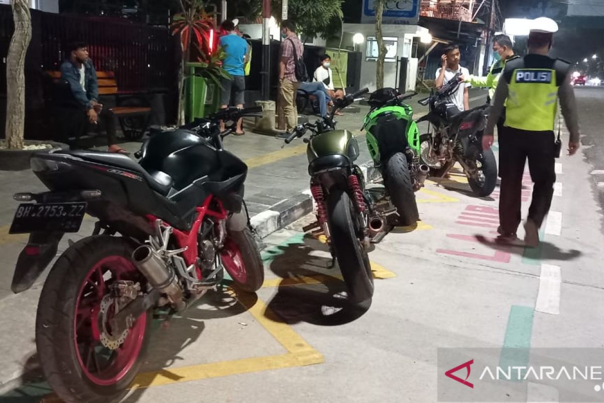 Satlantas Polresta Jambi tindak pengendara motor berknalpot 