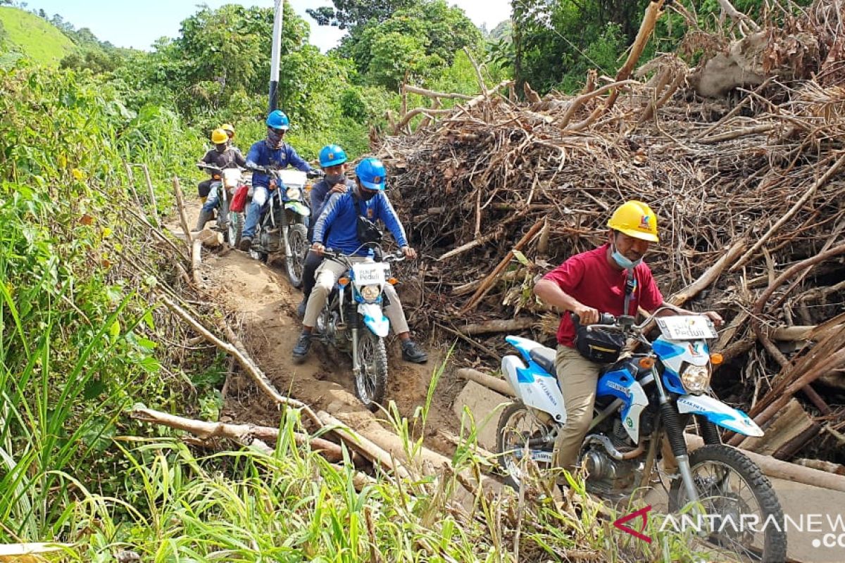 PLN pulihkan aliran listrik 2.035 pelanggan di Ulumanda Sulawesi Barat