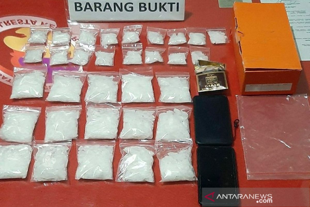 Polres Kendari tangkap pengedar 1 kilogram sabu-sabu