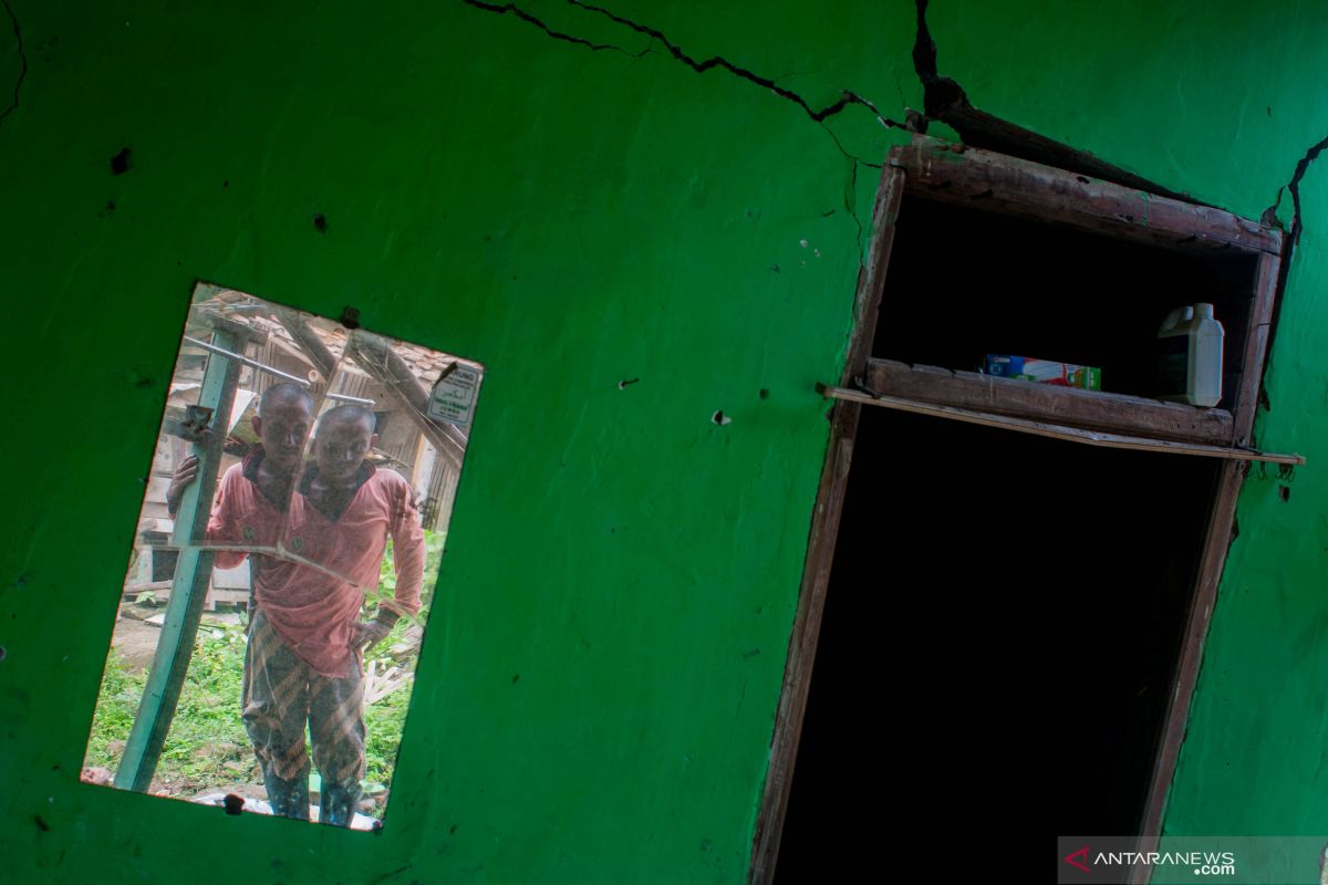 41 rumah di Lebak rusak berat akibat pergerakan tanah