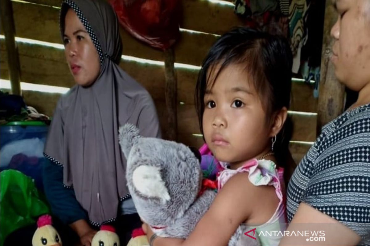 Bocah korban bencana tanah longsor di Hulu Sungai Tengah trauma