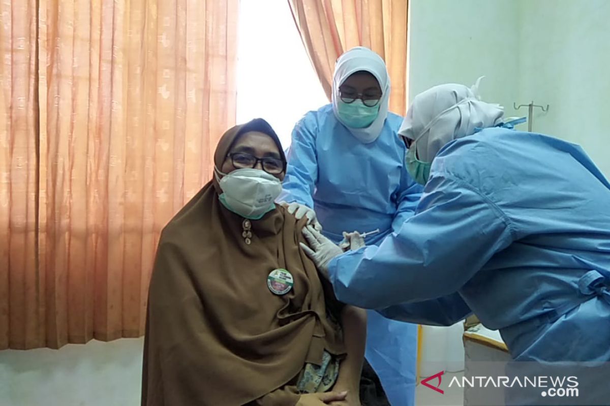 Sejumlah nakes RSUD Pariaman yang merawat pasien positif COVID-19 tercatat pernah terpapar virus tersebut