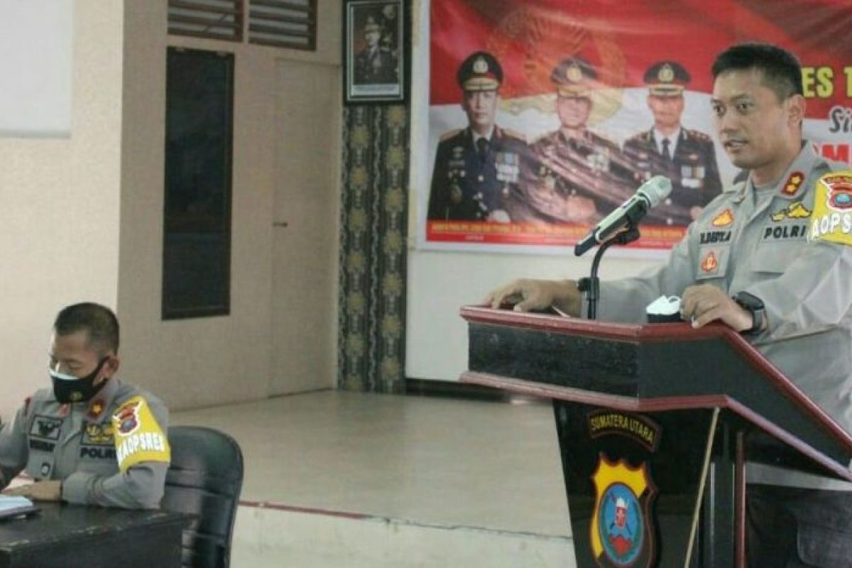 Sukseskan program Kapolri, Kapolres ajak personelnya Manghobasi sian roha