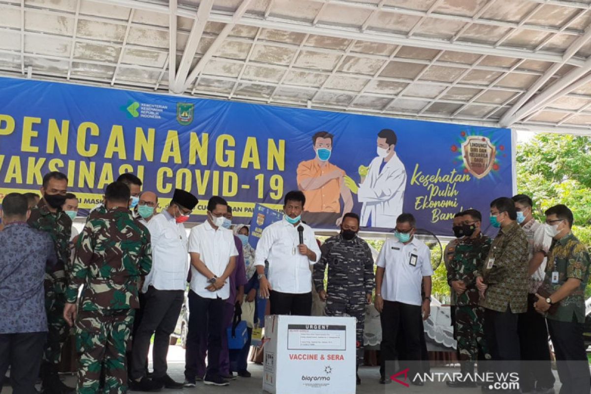 6 warga Batam alami KIPI usai divaksin COVID-19