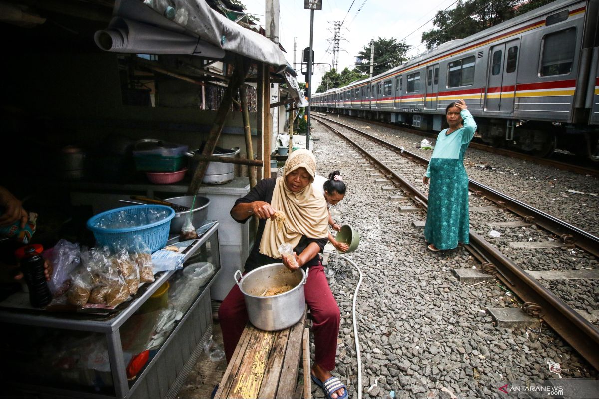 Mensos sebut pandemi buat angka kemiskinan Indonesia lebih berat