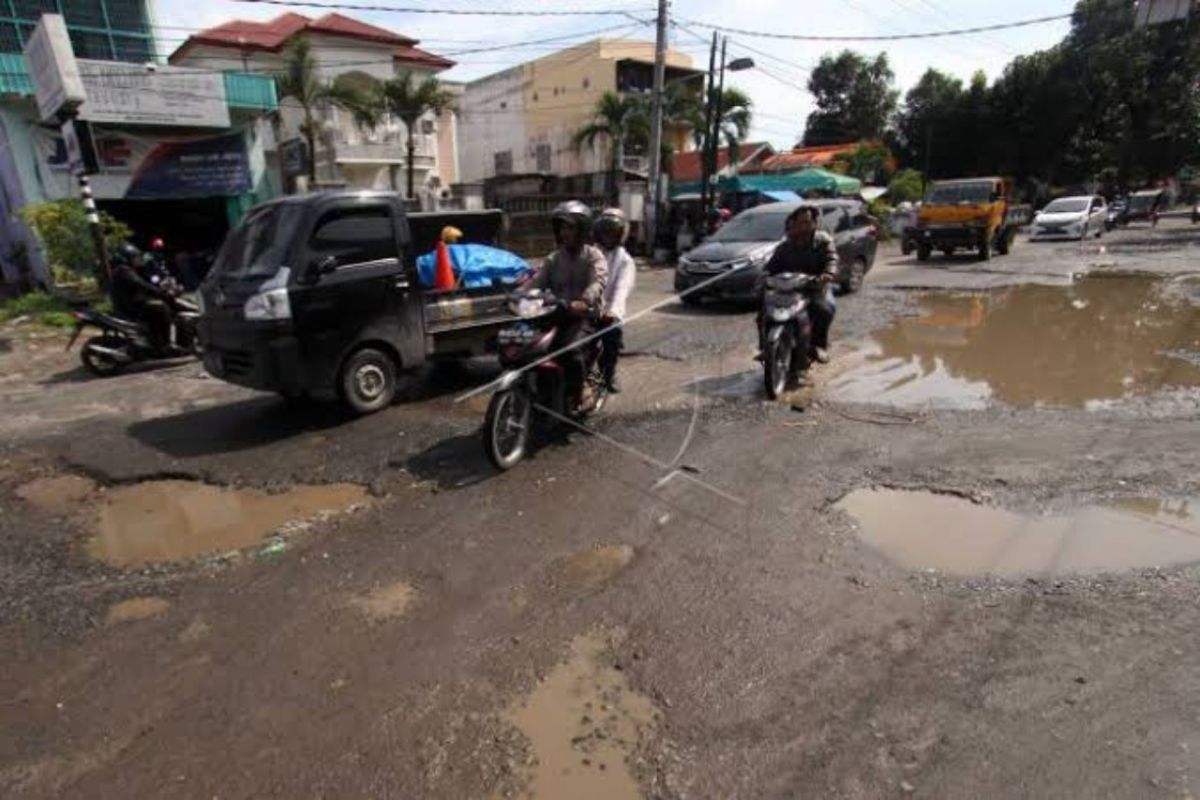DPRD Kota Medan sarankan perbaikan jalan menjadi prioritas