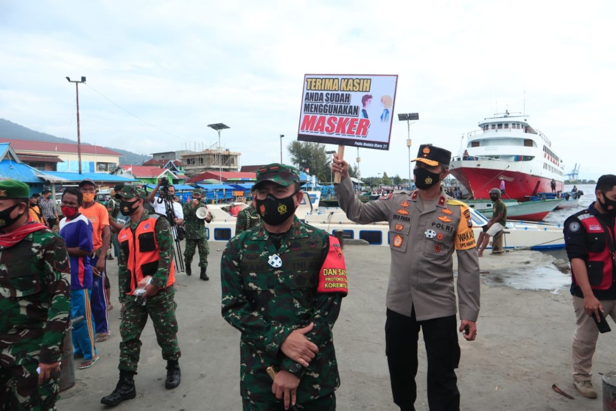TNI-Polri di Malut razia gabungan penertiban masker