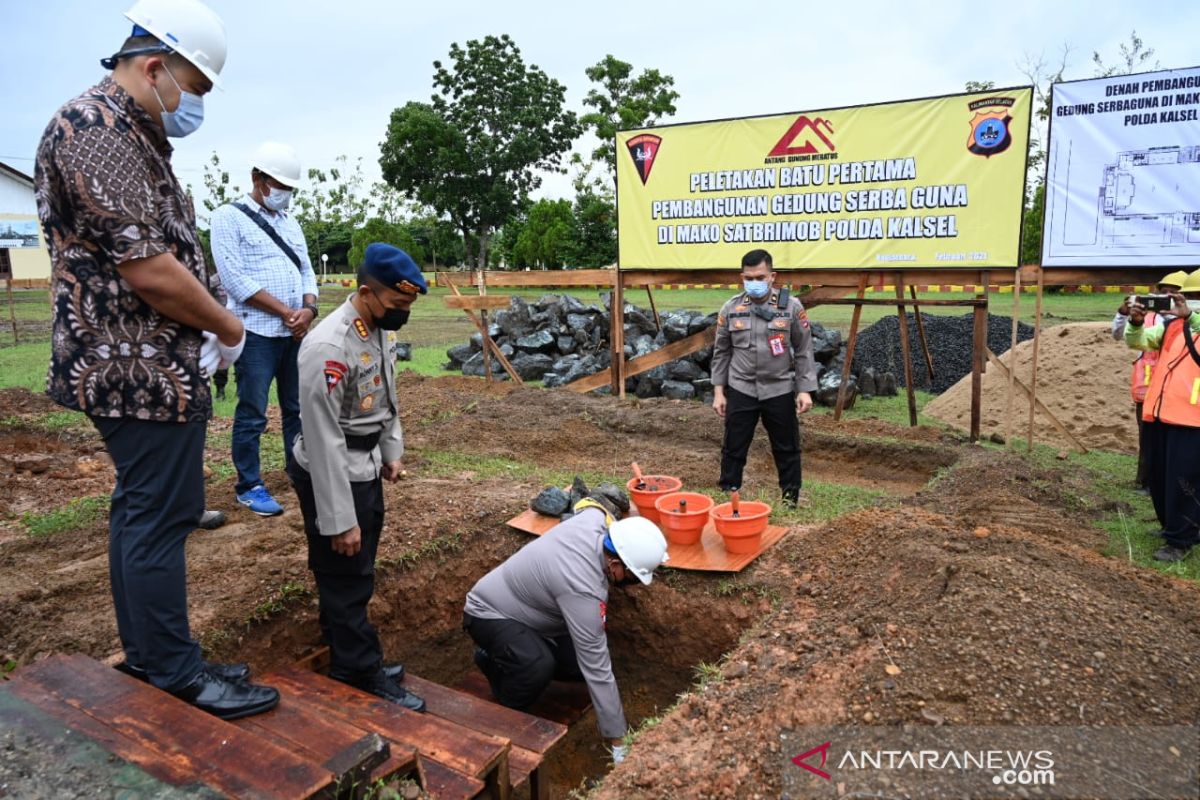 Brimob Polda Kalsel bangun gedung serbaguna