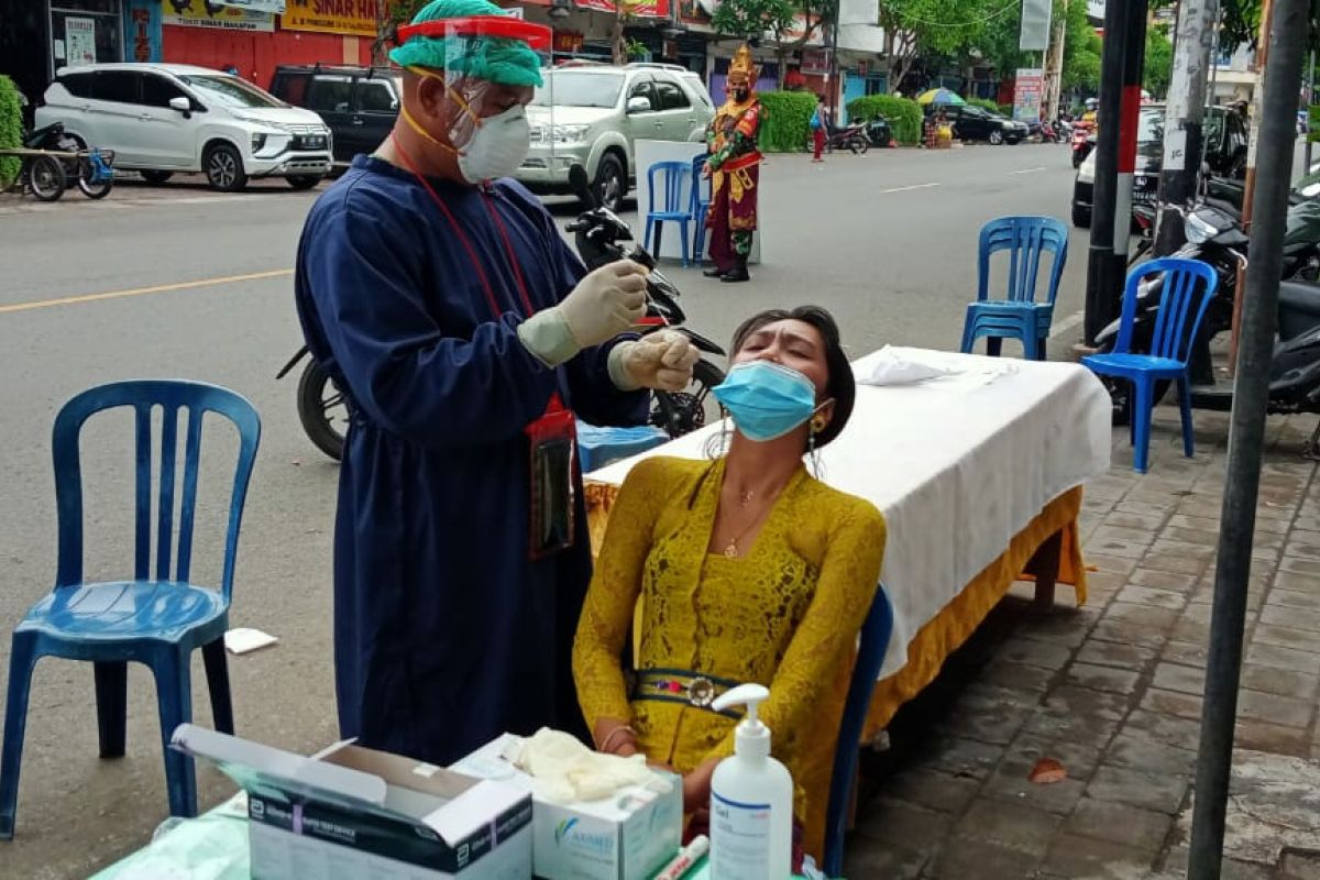 Tiga warga Buleleng terjangkit COVID-19 setelah dites cepat antigen