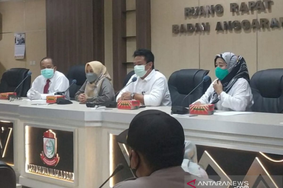 PHRI Sulsel datangi DPRD dan Pemkot Makassar pertanyakan dana hibah PEN