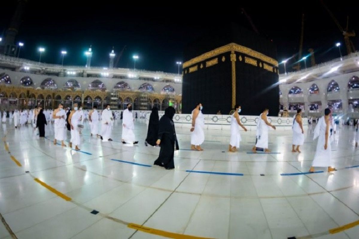 Pemberangkatan jamaah umrah ditunda hingga 2022