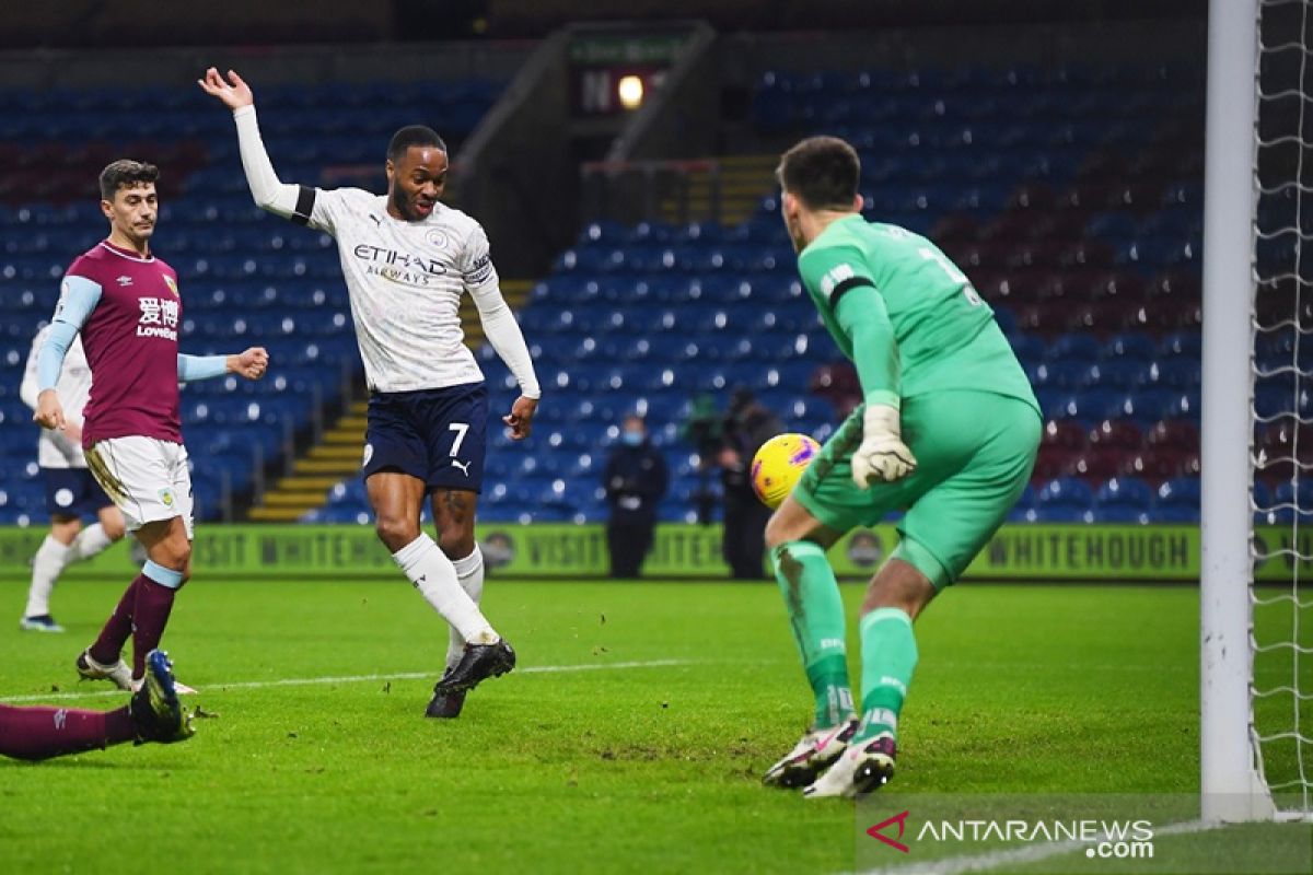 Manchester City terus melaju bungkam Burnley 2-0