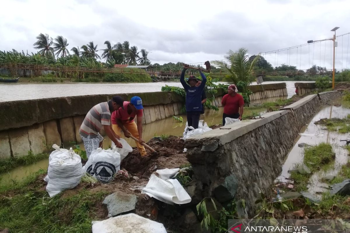 Tanggul kritis, warga Muaragembong Bekasi minta perbaikan untuk cegah banjir