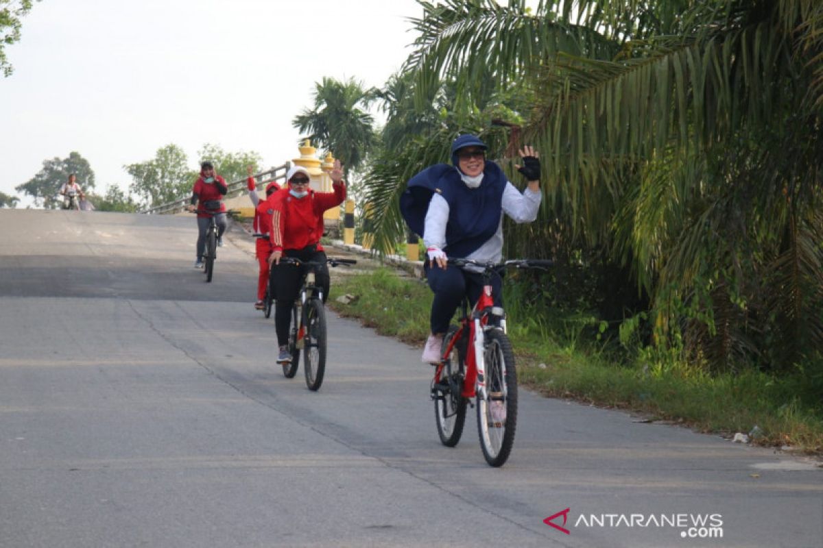 Jaga kesehatan selama pandemi, TP PKK Siak ajak kaum hawa gabung "gowes"