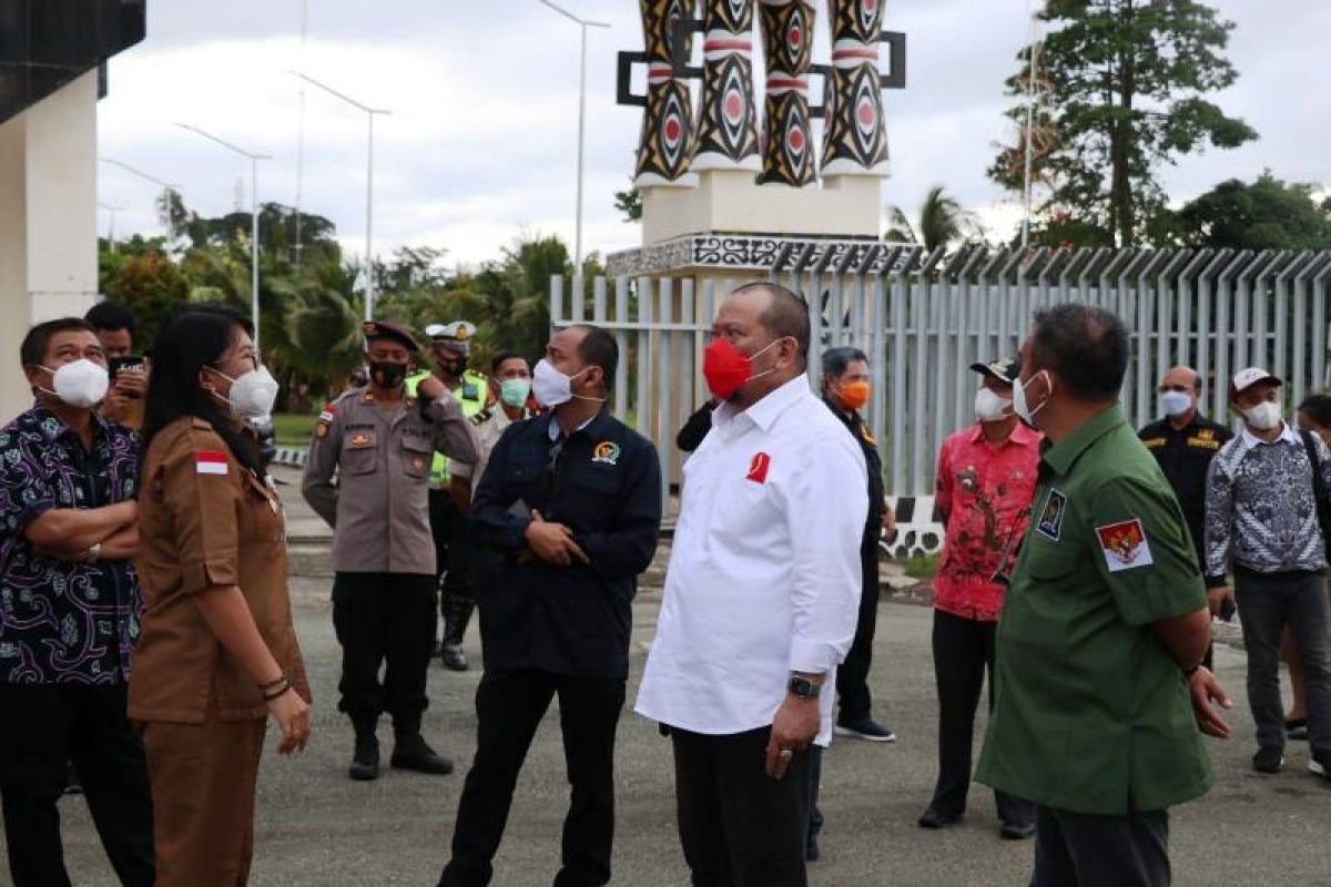 Ketua DPD RI apresiasi Polisi bantu Evakuasi Warga Korban Banjir di Keerom Papua