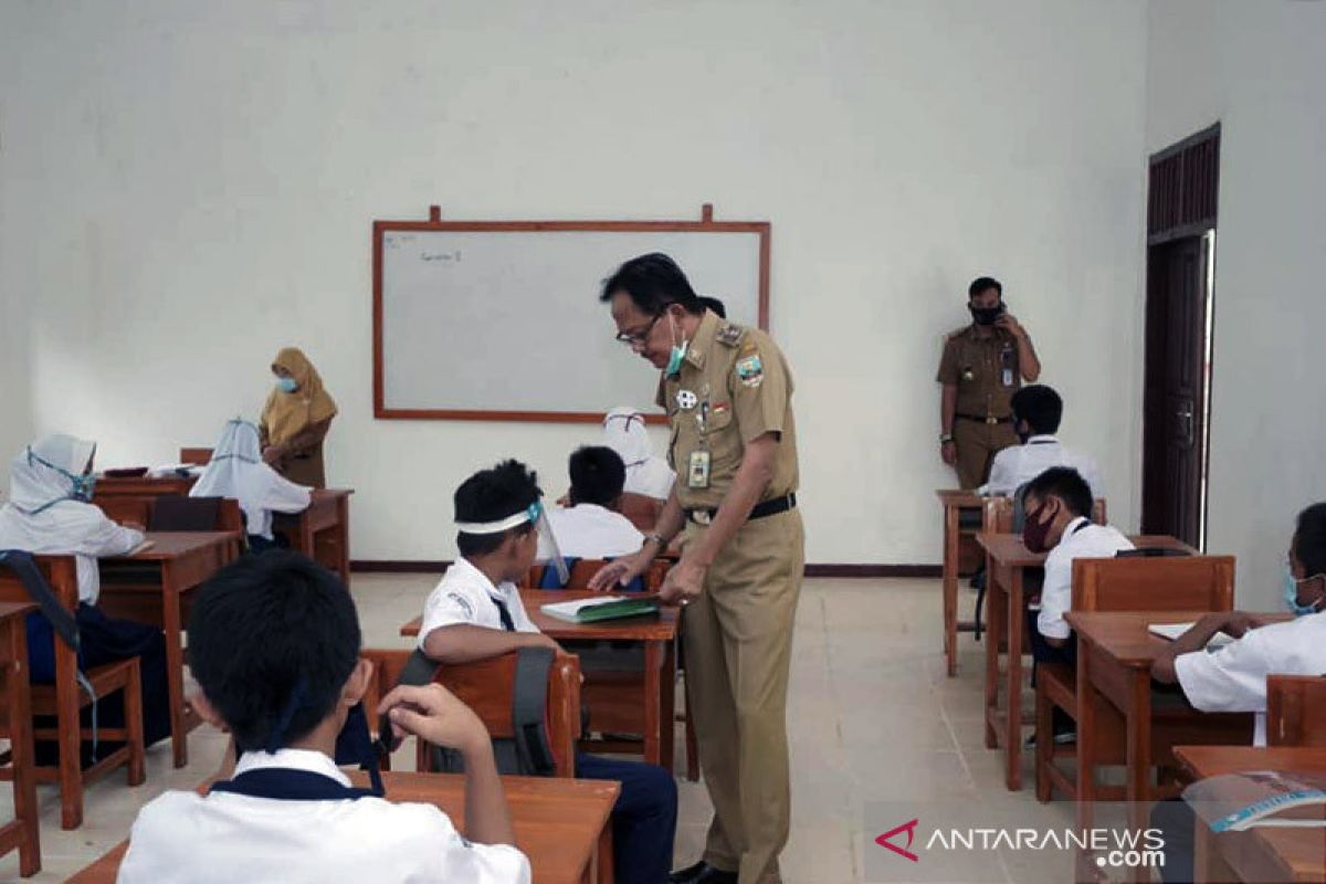 Nadiem terbitkan surat edaran peniadaan UN dan ujian sekolah