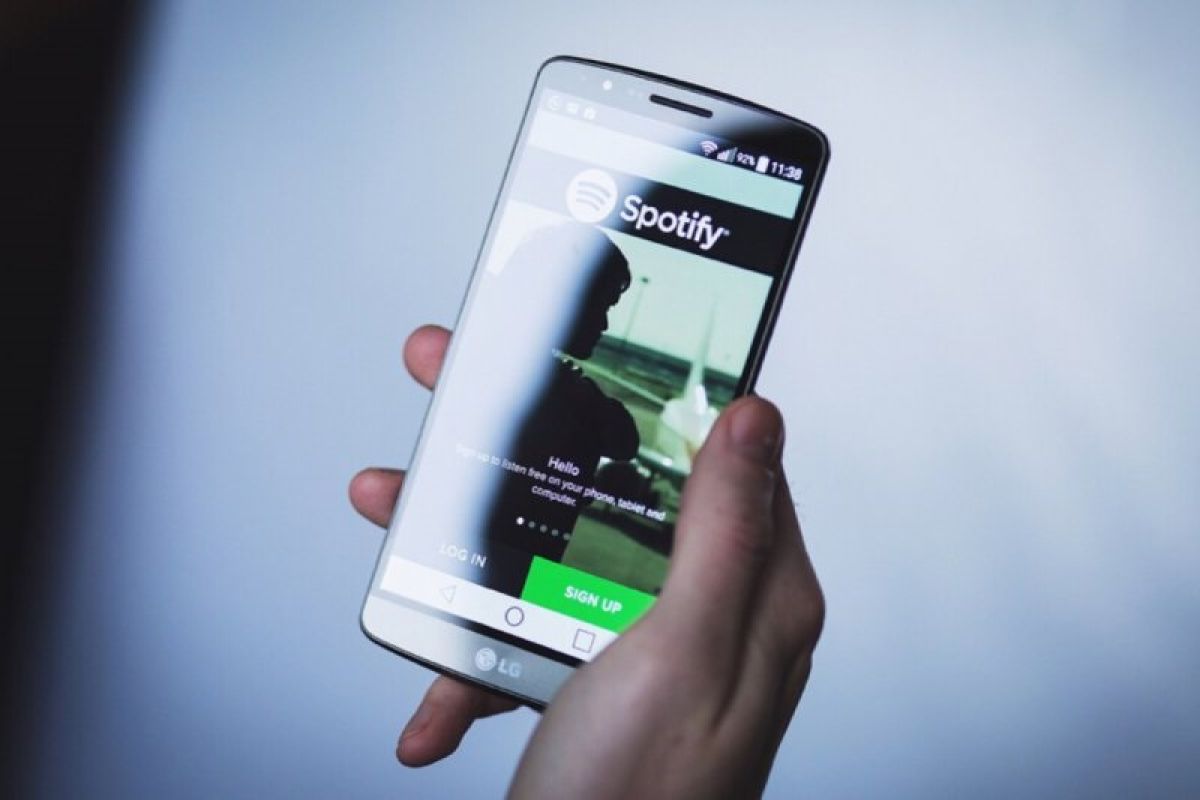 Pelanggan berbayar layanan streaming musik Spotify tembus 155 juta pengguna