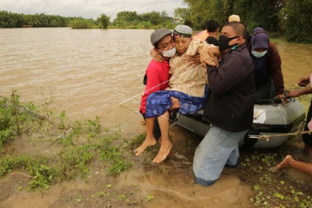 Bupati Jombang pastikan kebutuhan warga terdampak banjir tercukupi