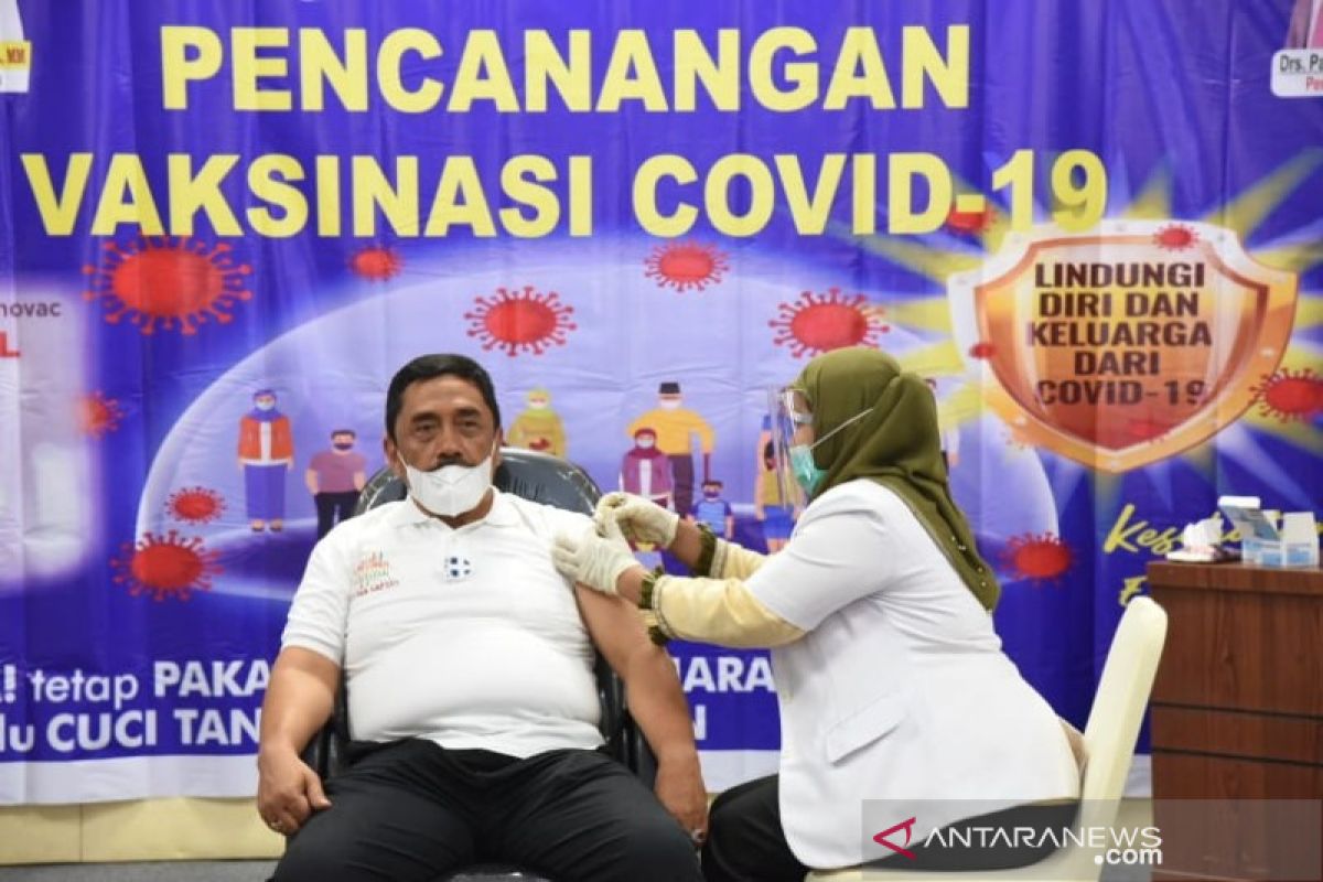 Jangan khawatir, ini penjelasan Dinas Kesehatan Tapsel mengenai vaksin COVID-19 yang disuntikkan