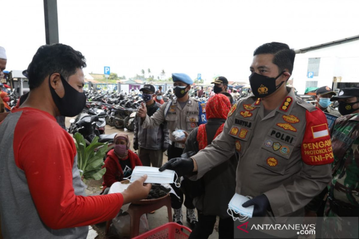 Polisi Tangerang tangkap pedagang kosmetik jual obat keras