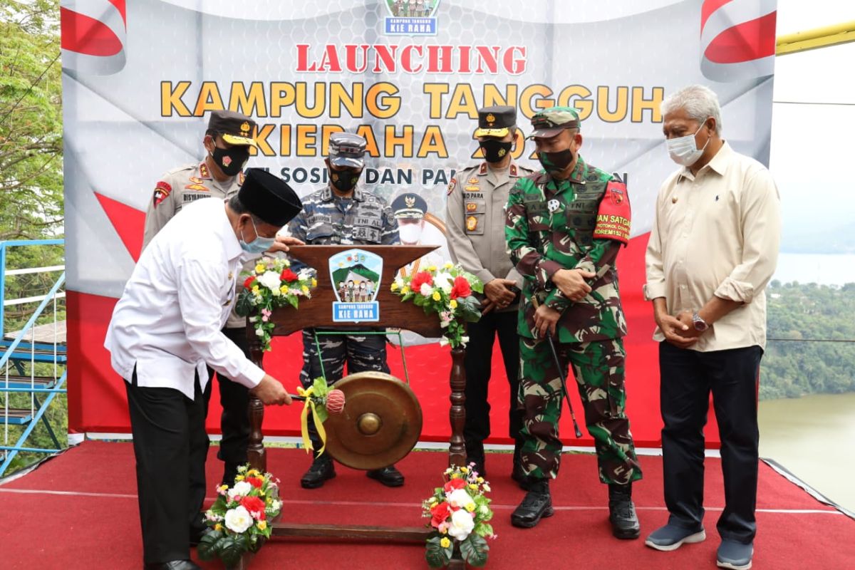 Kapolda - Gubernur Maluku Utara buka  lomba kampung tangguh kieraha 2021