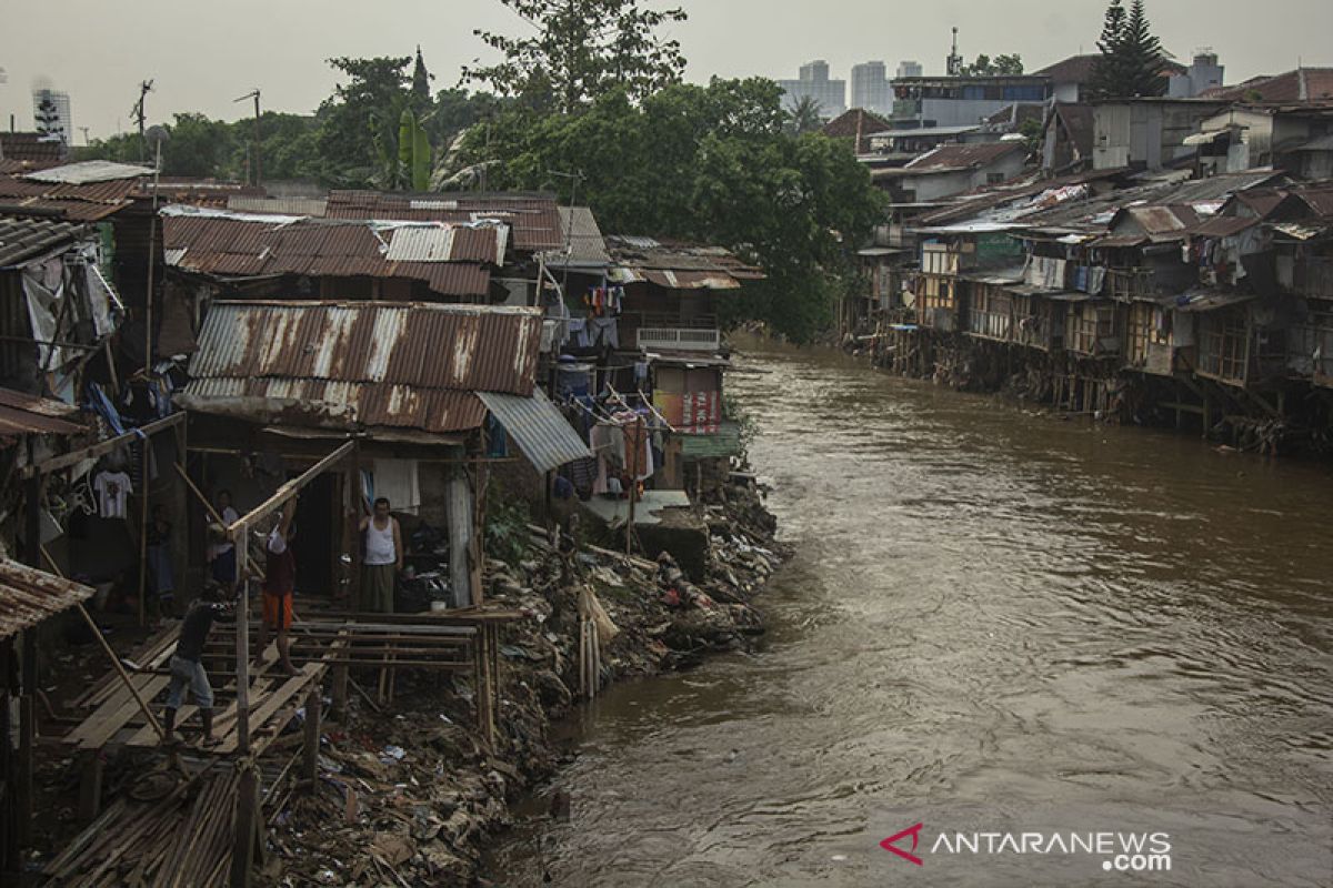 BPBD DKI imbau warga bantaran sungai waspadai banjir