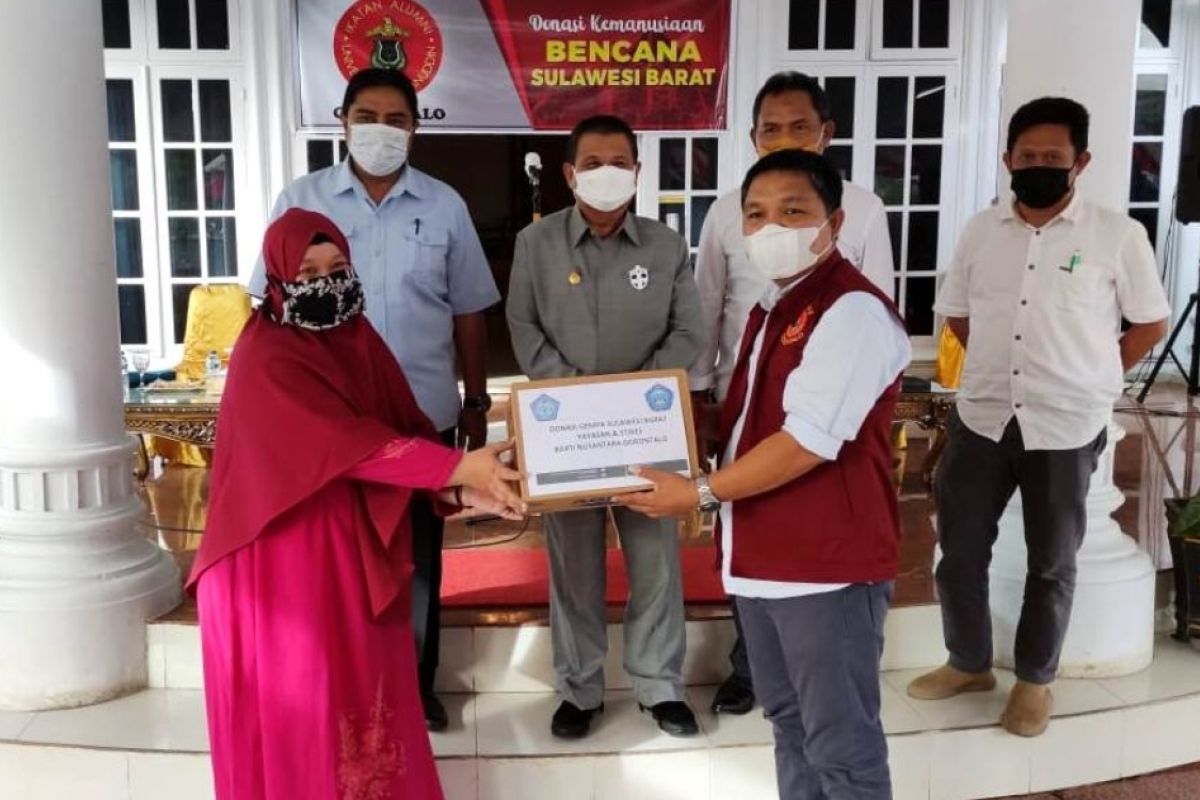 IKA Unhas Gorontalo kirim bantuan untuk korban bencana di Sulbar