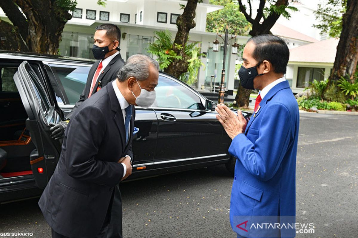 Presiden Jokowi-PM Muhyiddin minta pertemuan menlu ASEAN bahas Myanmar