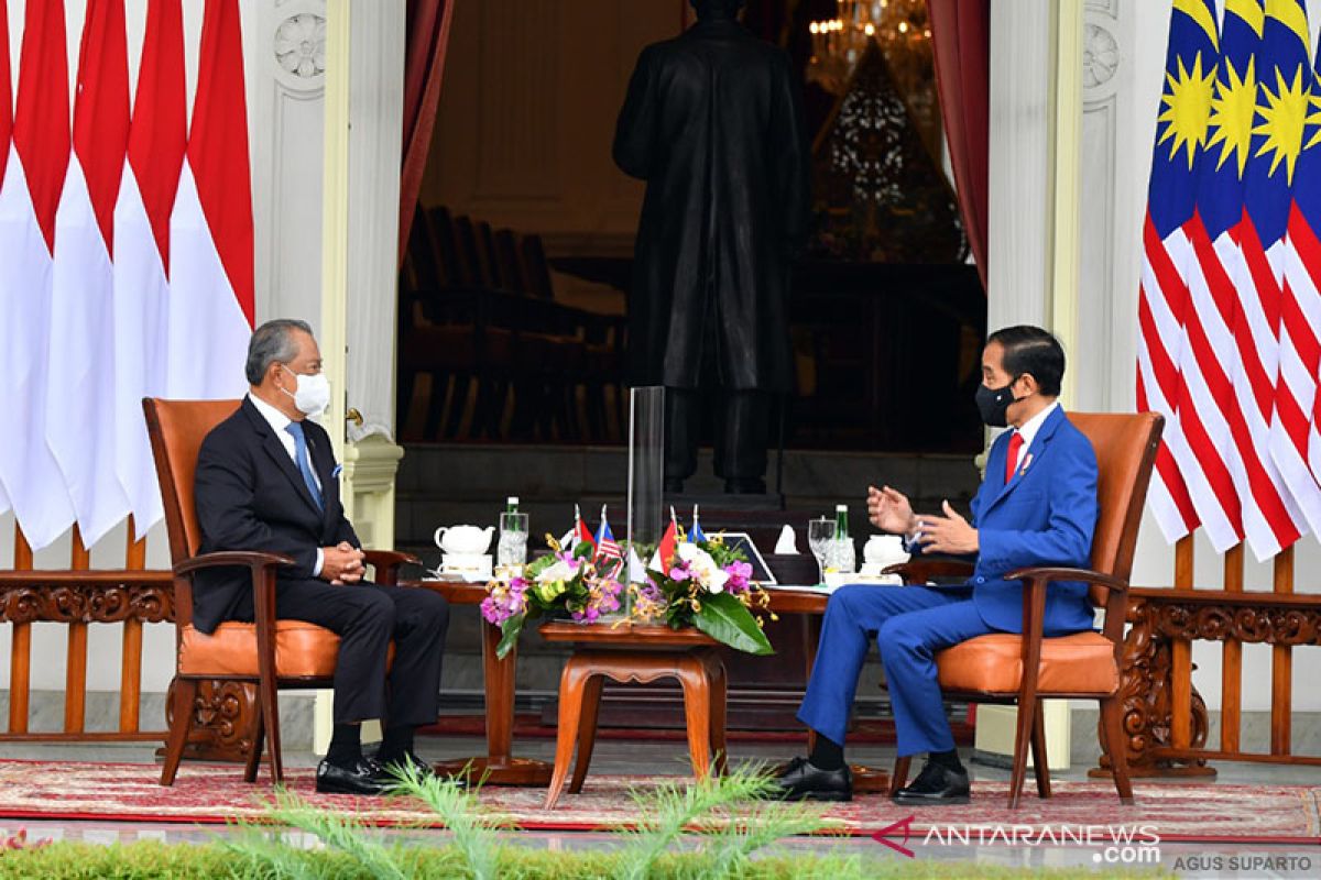 Presiden Jokowi jamu PM Malaysia Muhyiddin dengan santap siang rendang