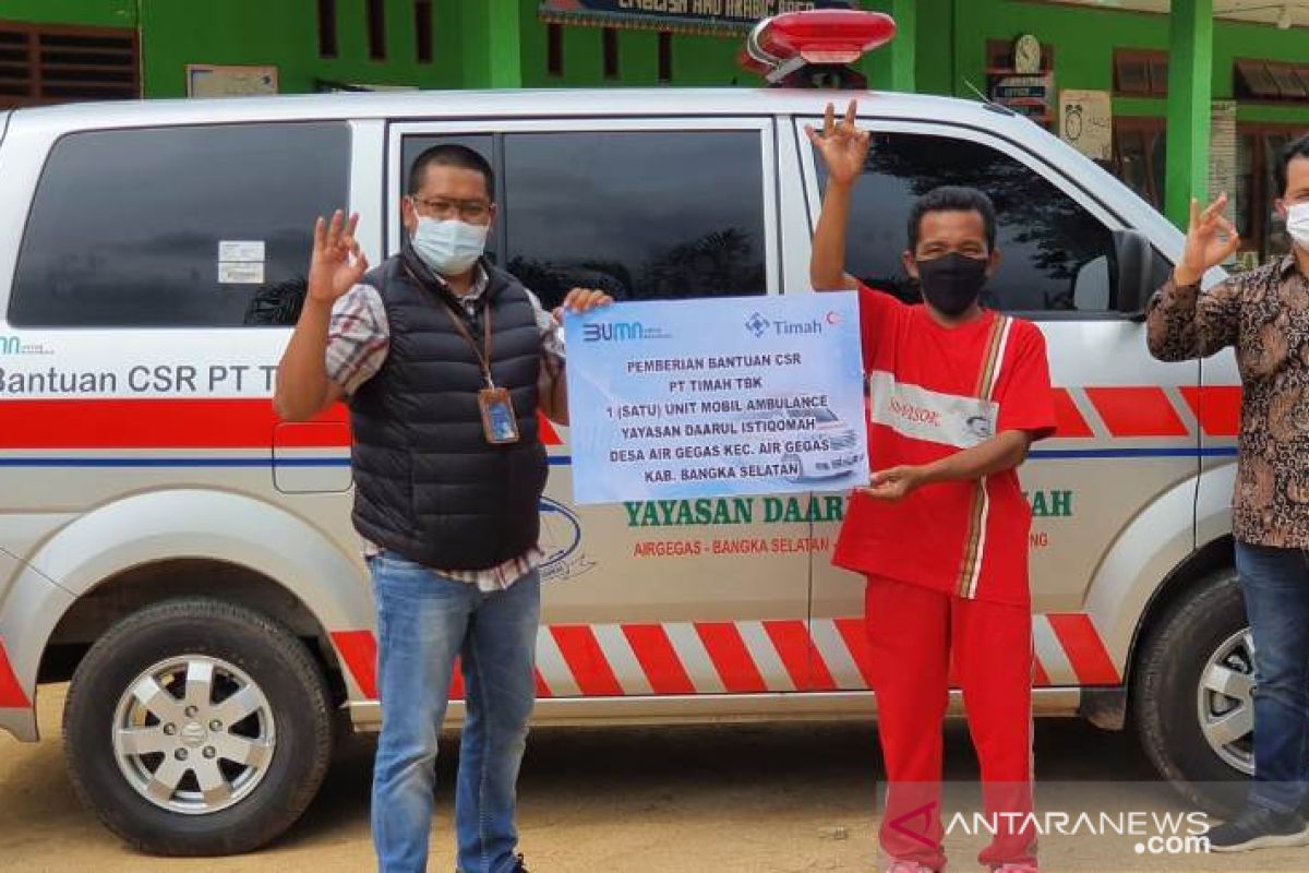 PT Timah serahkan ambulance tingkatkan pelayanan kesehatan warga Desa Air Gegas