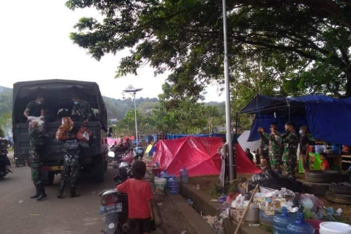 PMI bantu pengungsi bayi dan balita