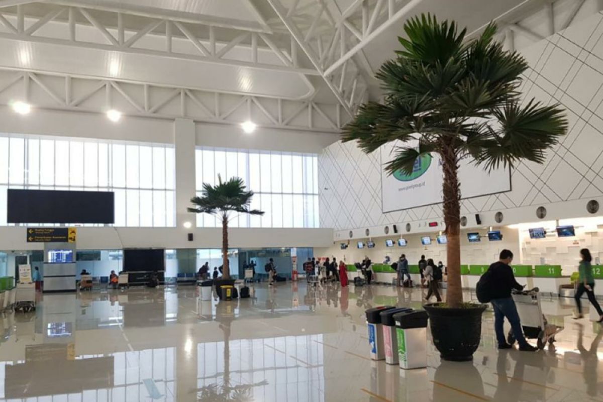 Seven flights in Semarang Airport delayed due to flood