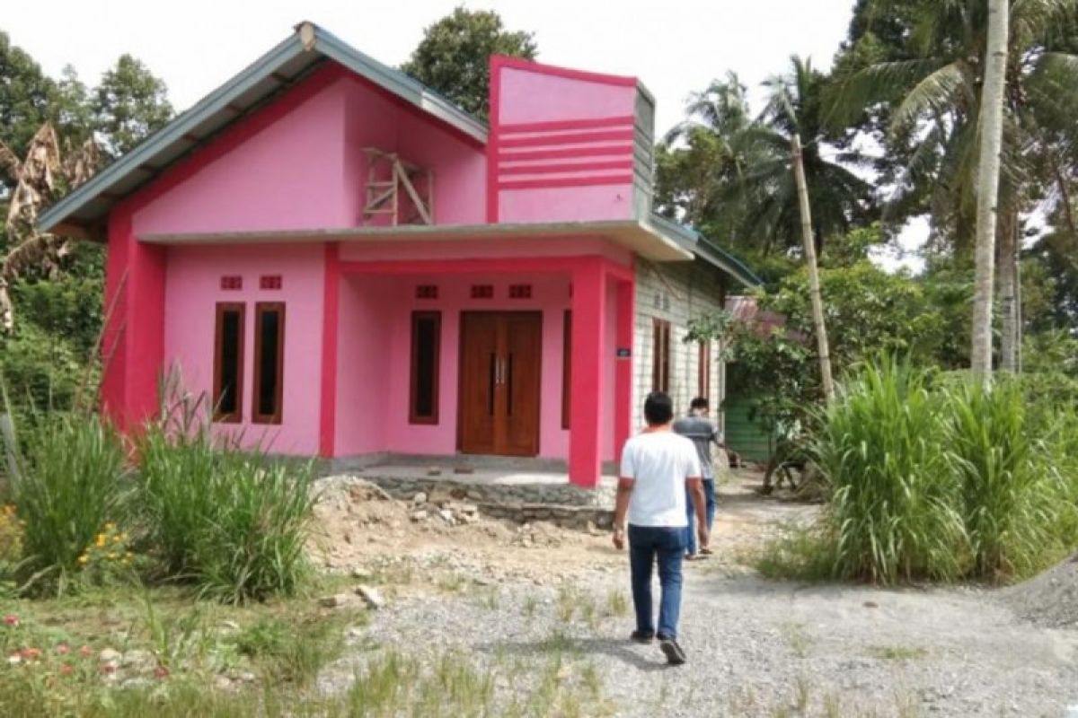 Kementerian PUPR rangkul BNI salurkan dana bedah rumah di Riau