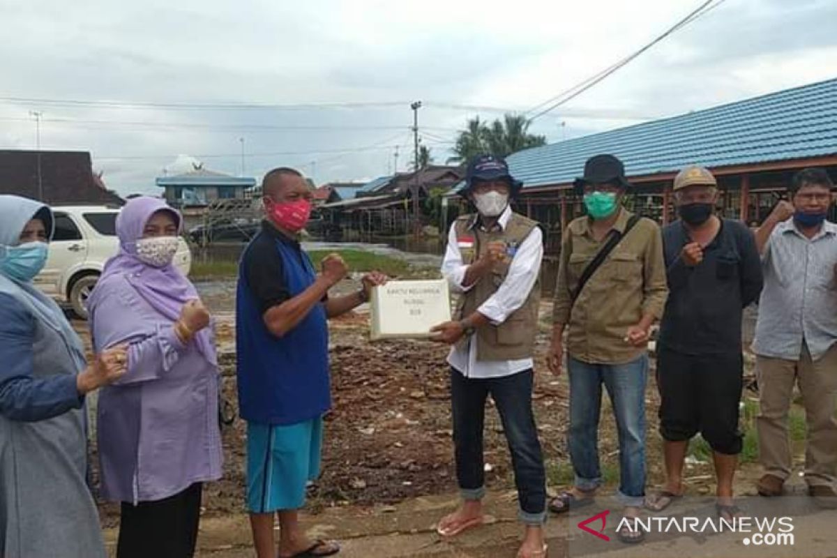 Sekda serahkan dokumen kependudukan desa se-Kecamatan Kurau