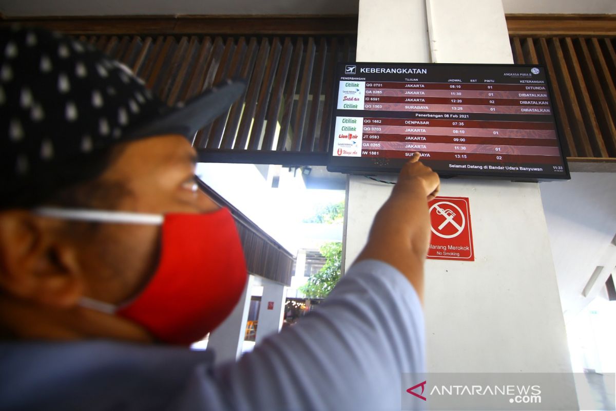 Banyuwangi Airport closed due to ash from Mt Raung eruption