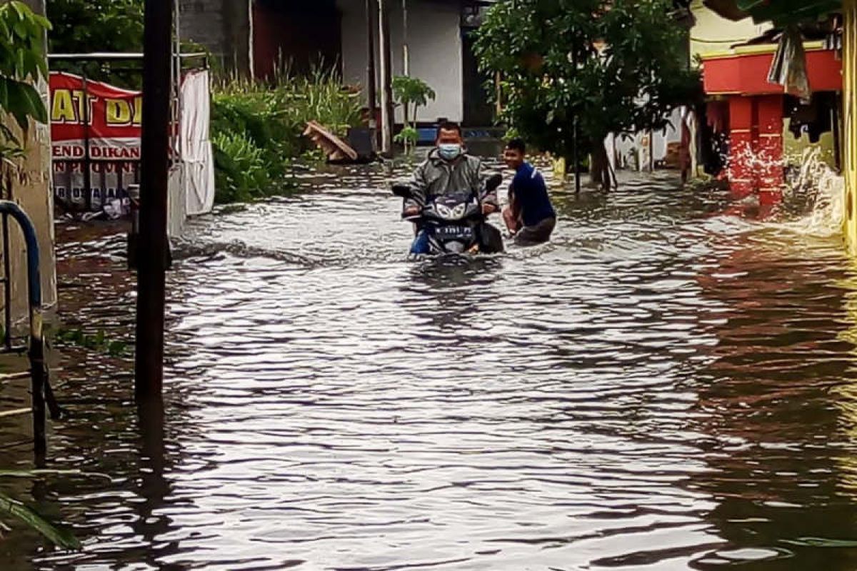 Sejumlah wilayah di Kota Semarang masih terendam banjir